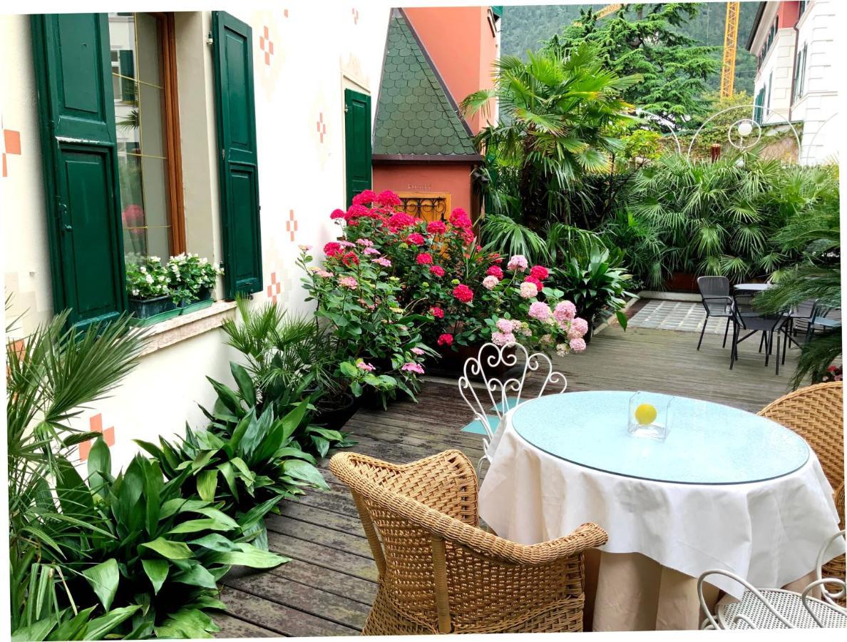 Sembenini Palace Riva del Garda Buitenkant foto