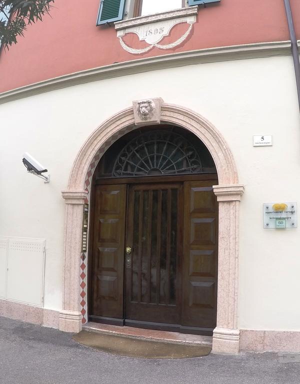 Sembenini Palace Riva del Garda Buitenkant foto