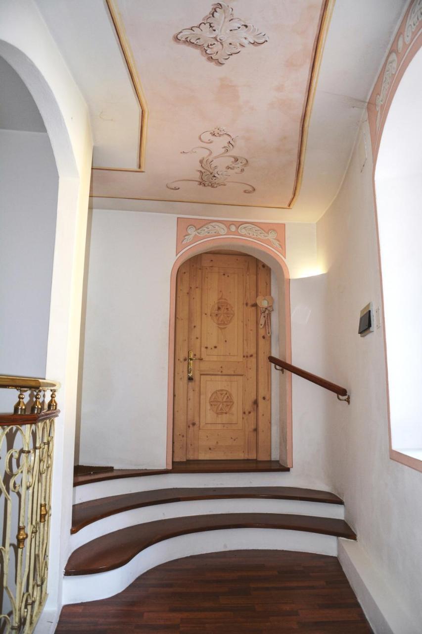 Sembenini Palace Riva del Garda Buitenkant foto
